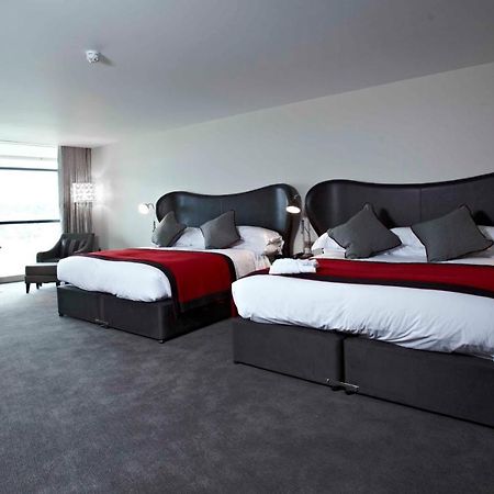 Brooklands Hotel & Spa Weybridge Exteriör bild