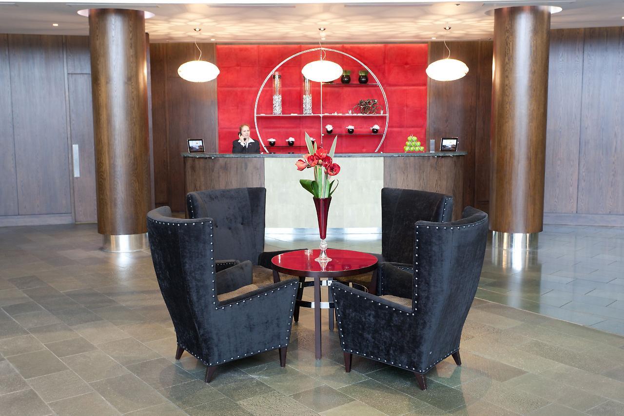 Brooklands Hotel & Spa Weybridge Inreriör bild