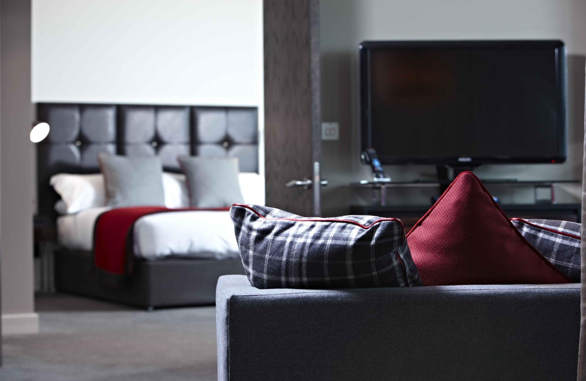 Brooklands Hotel & Spa Weybridge Exteriör bild