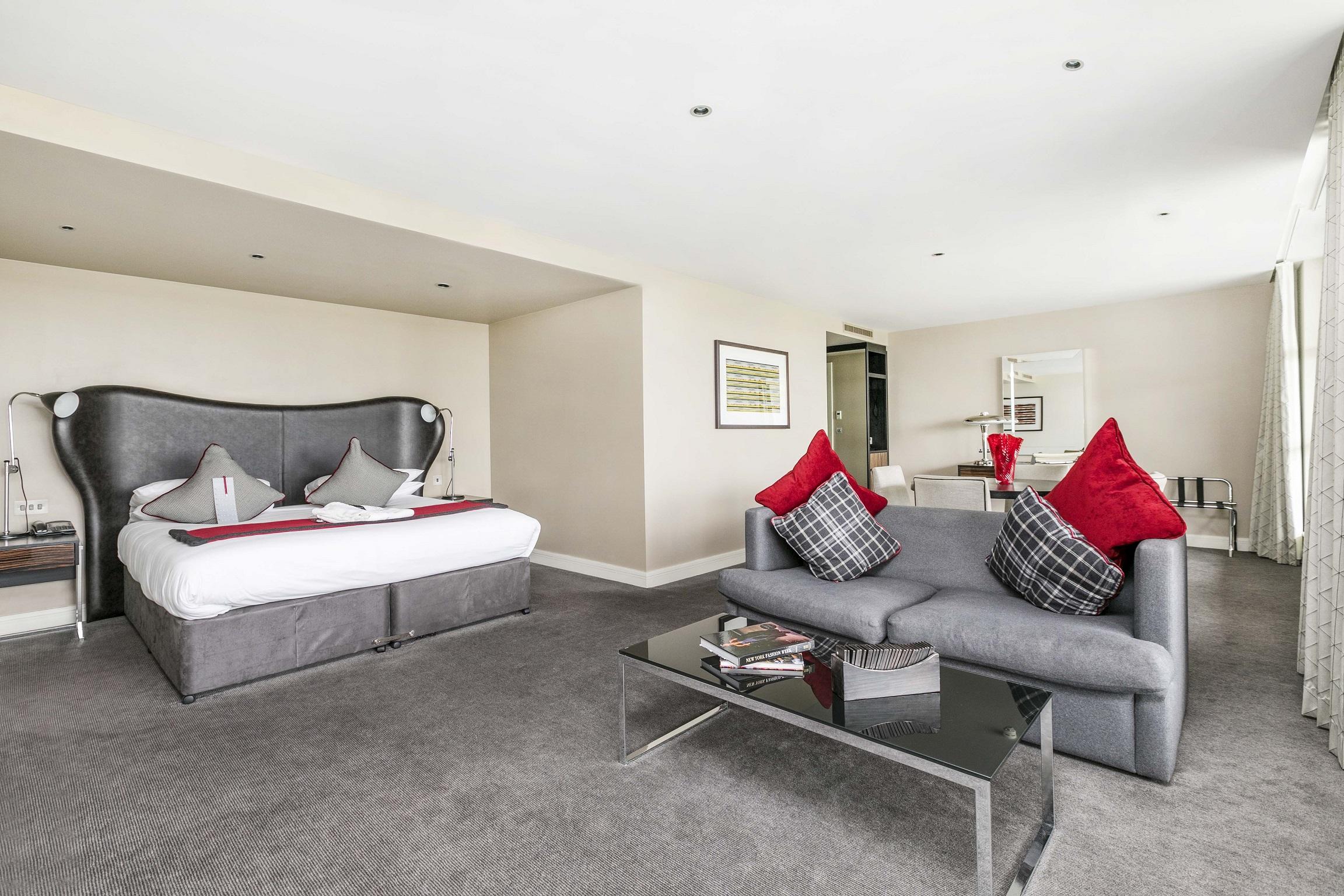 Brooklands Hotel & Spa Weybridge Exteriör bild