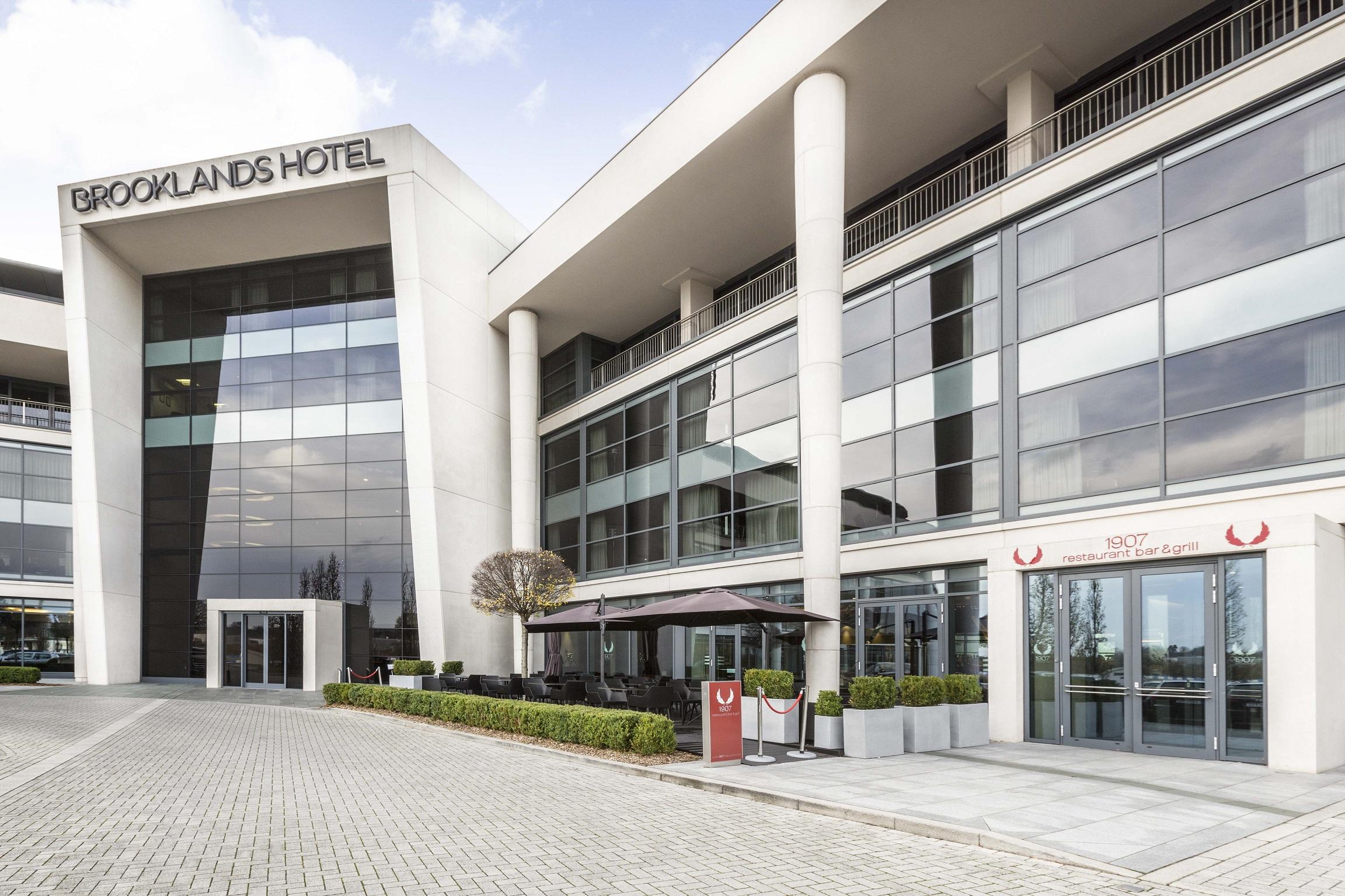 Brooklands Hotel & Spa Weybridge Exteriör bild