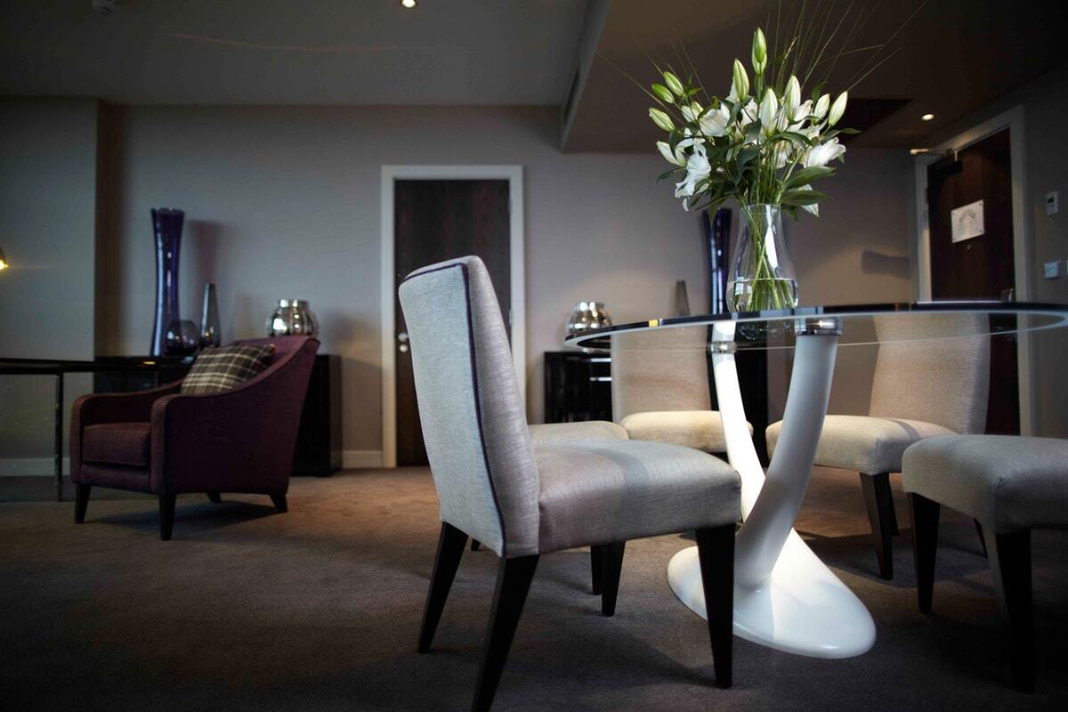 Brooklands Hotel & Spa Weybridge Rum bild